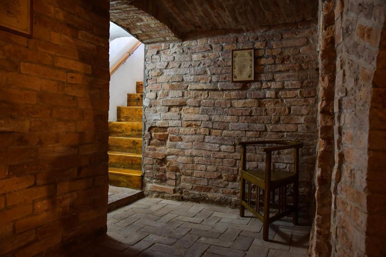 Bed and Breakfast Szin-Es Vendeghaz Сентеш Экстерьер фото
